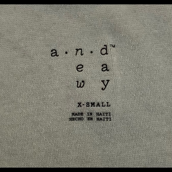 a.n.d beautiful elegant tank top is in perfect condition. - Picture 4 of 4